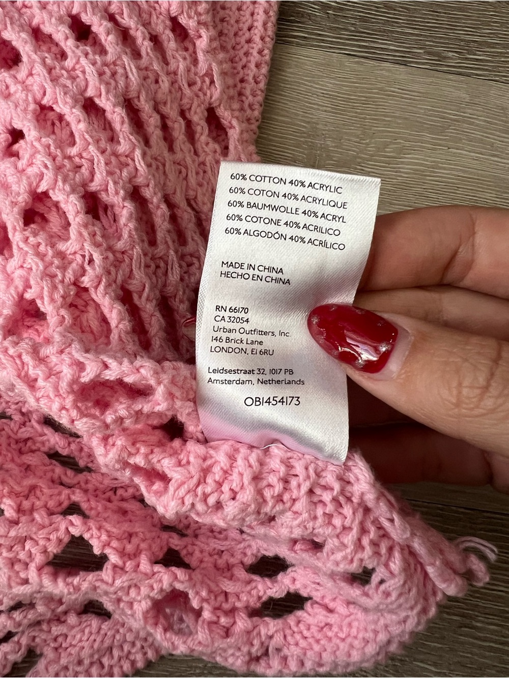 BDG Urban Outfitters Leigh Cropped Crochet Sweater Vest in Pink - Picture 5 of 8